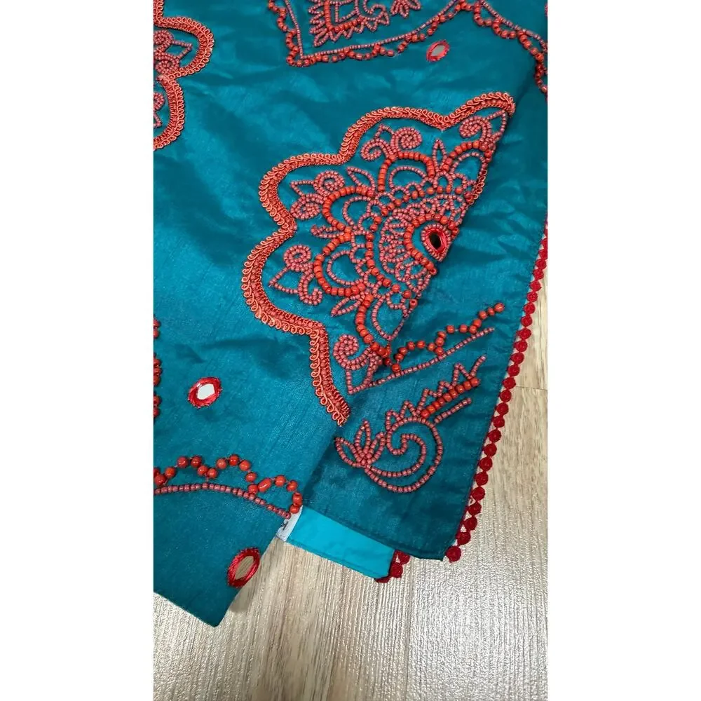 NWT Kim Seybert Hand Beaded Table Runner